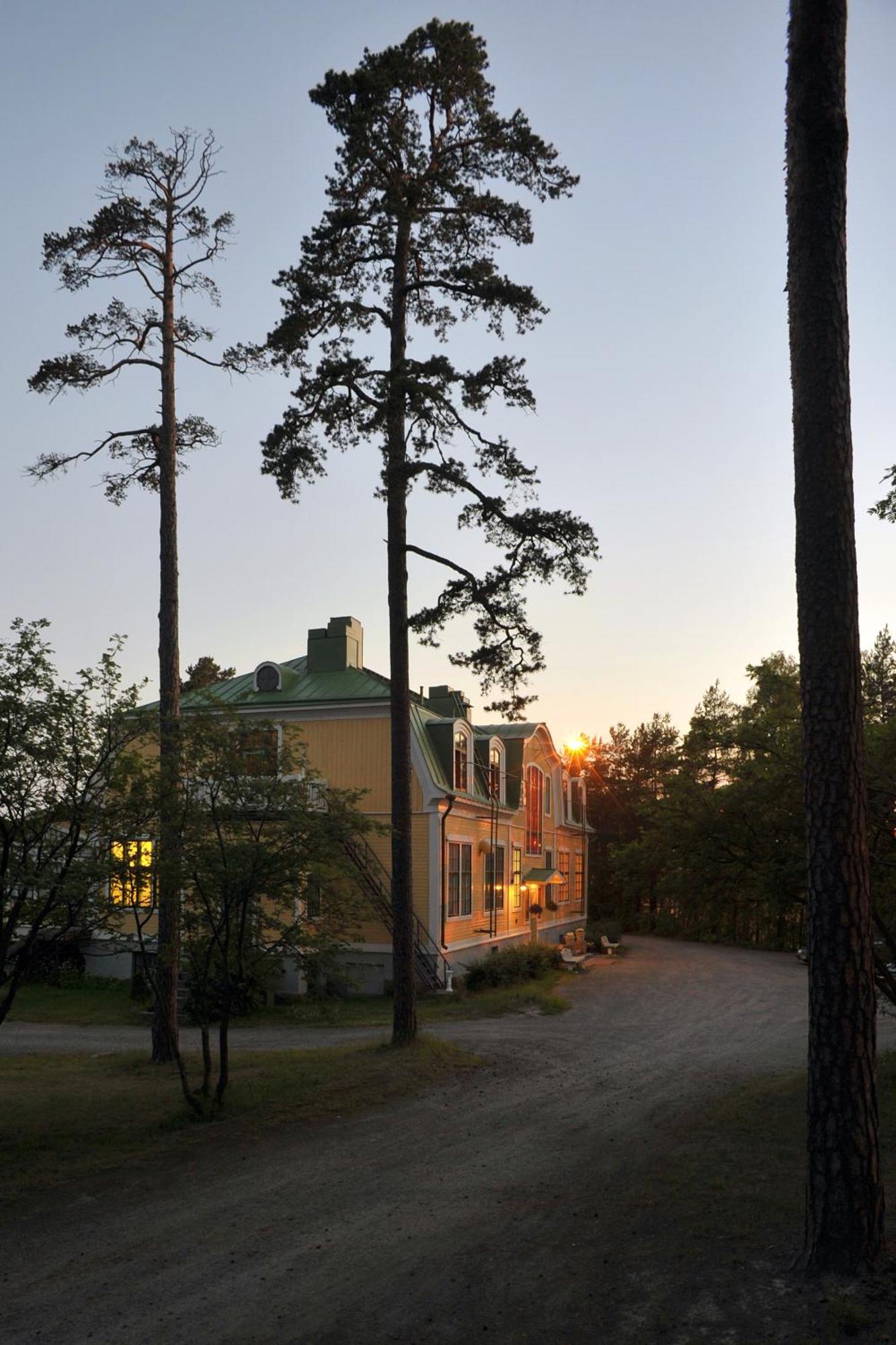 Maentyluodon Hotelli Pori Esterno foto