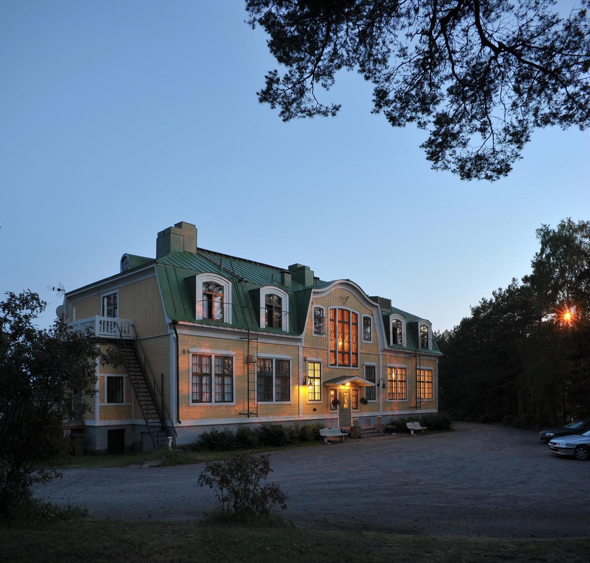 Maentyluodon Hotelli Pori Esterno foto